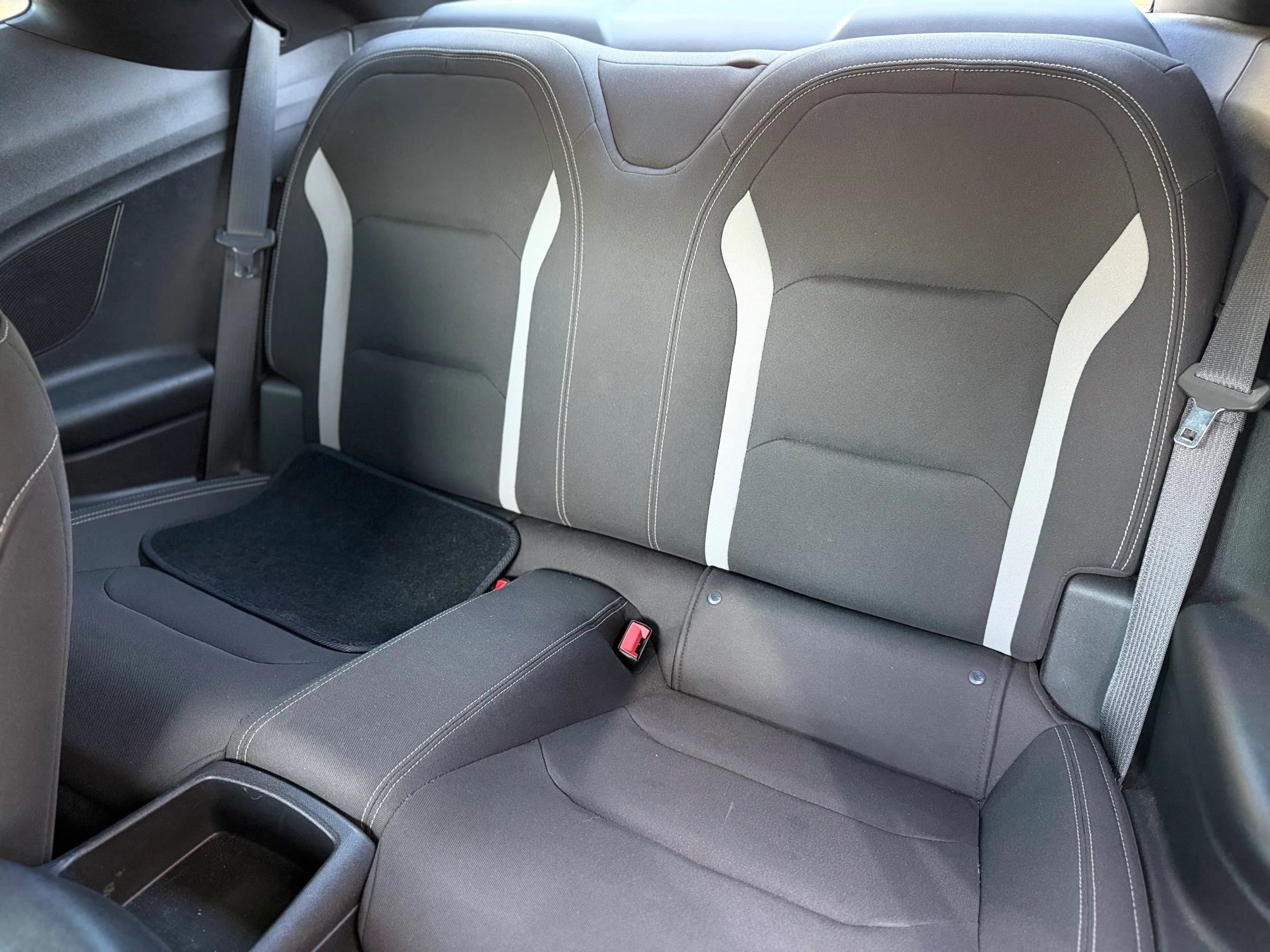 Used 2019 Chevrolet Camaro LS RWD image 7