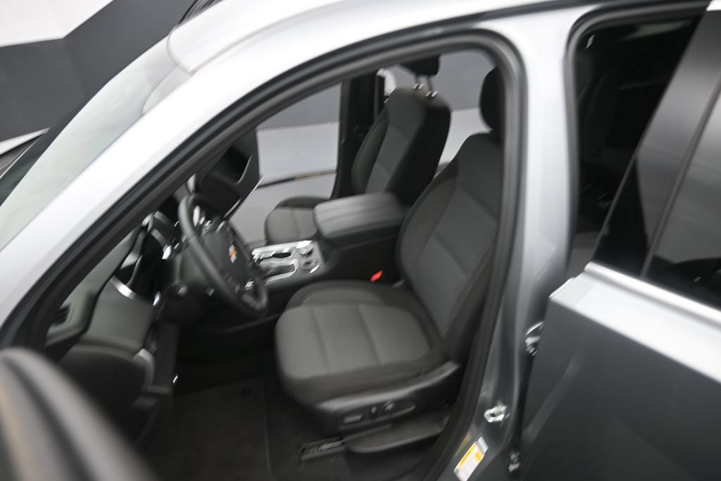 Used 2023 Chevrolet Traverse LT w/ Rear Camera Mirror Package AWD/4WD image 21