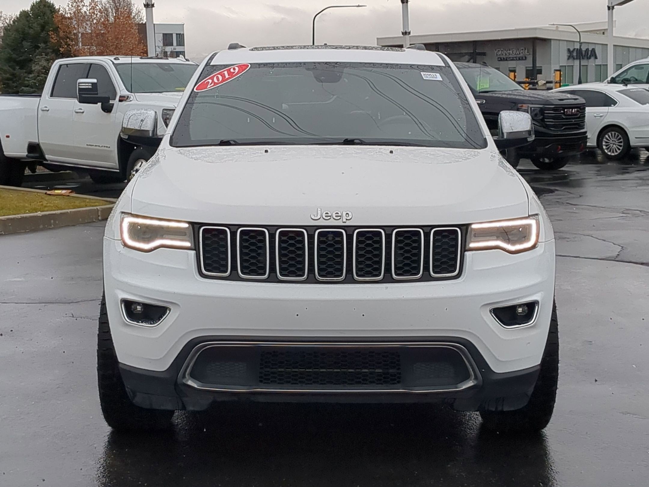 Used 2019 Jeep Grand Cherokee Limited w/ Luxury Group II image 8