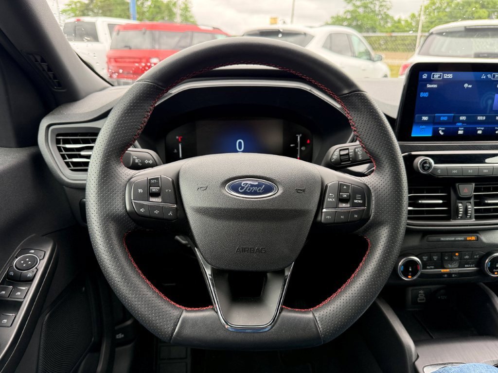 Used 2025 Ford Escape ST-Line AWD/4WD image 31