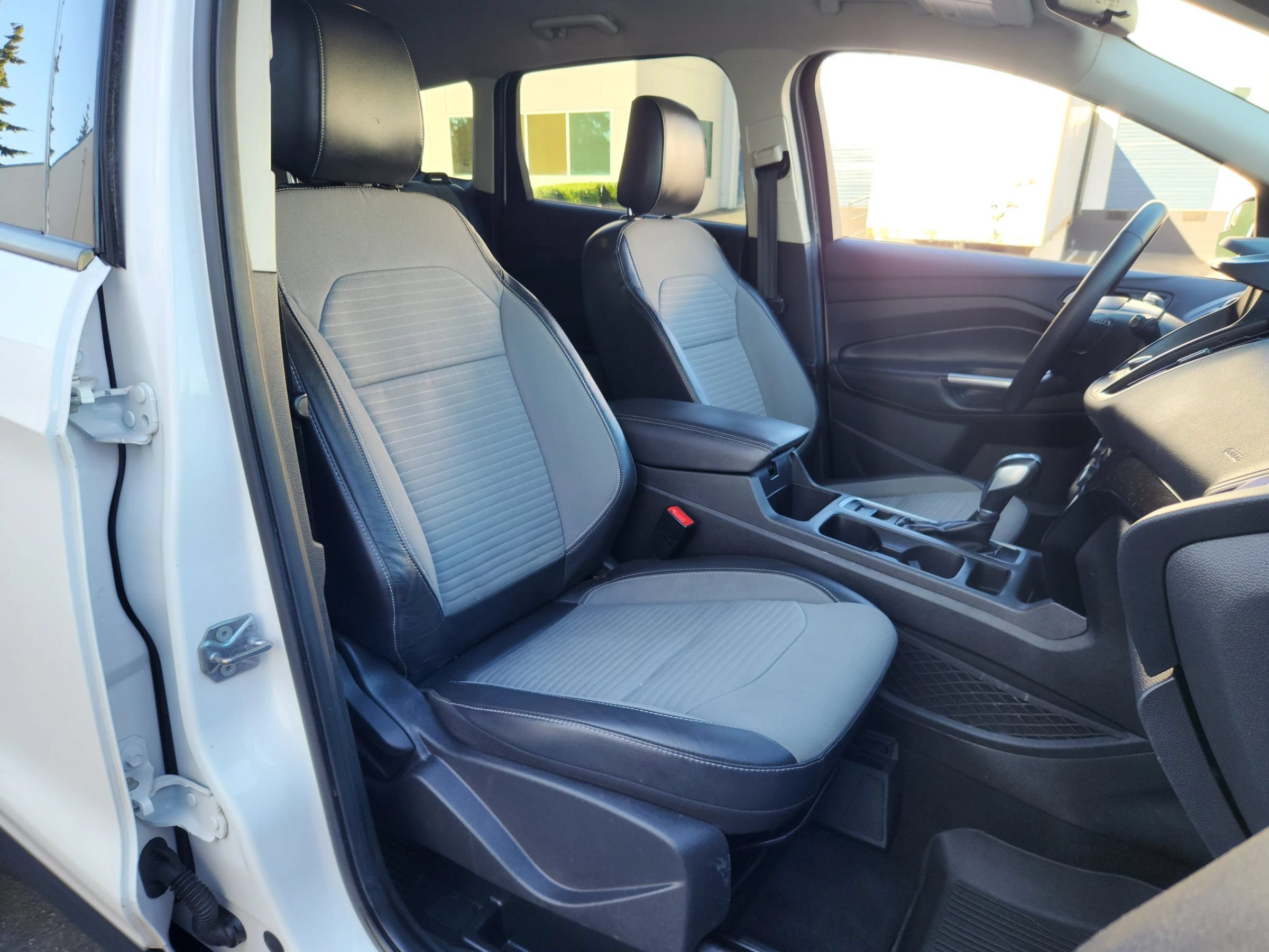 Used 2019 Ford Escape SE AWD/4WD image 18
