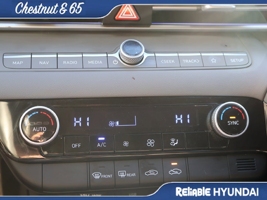 Certified 2025 Hyundai Elantra SEL FWD image 35