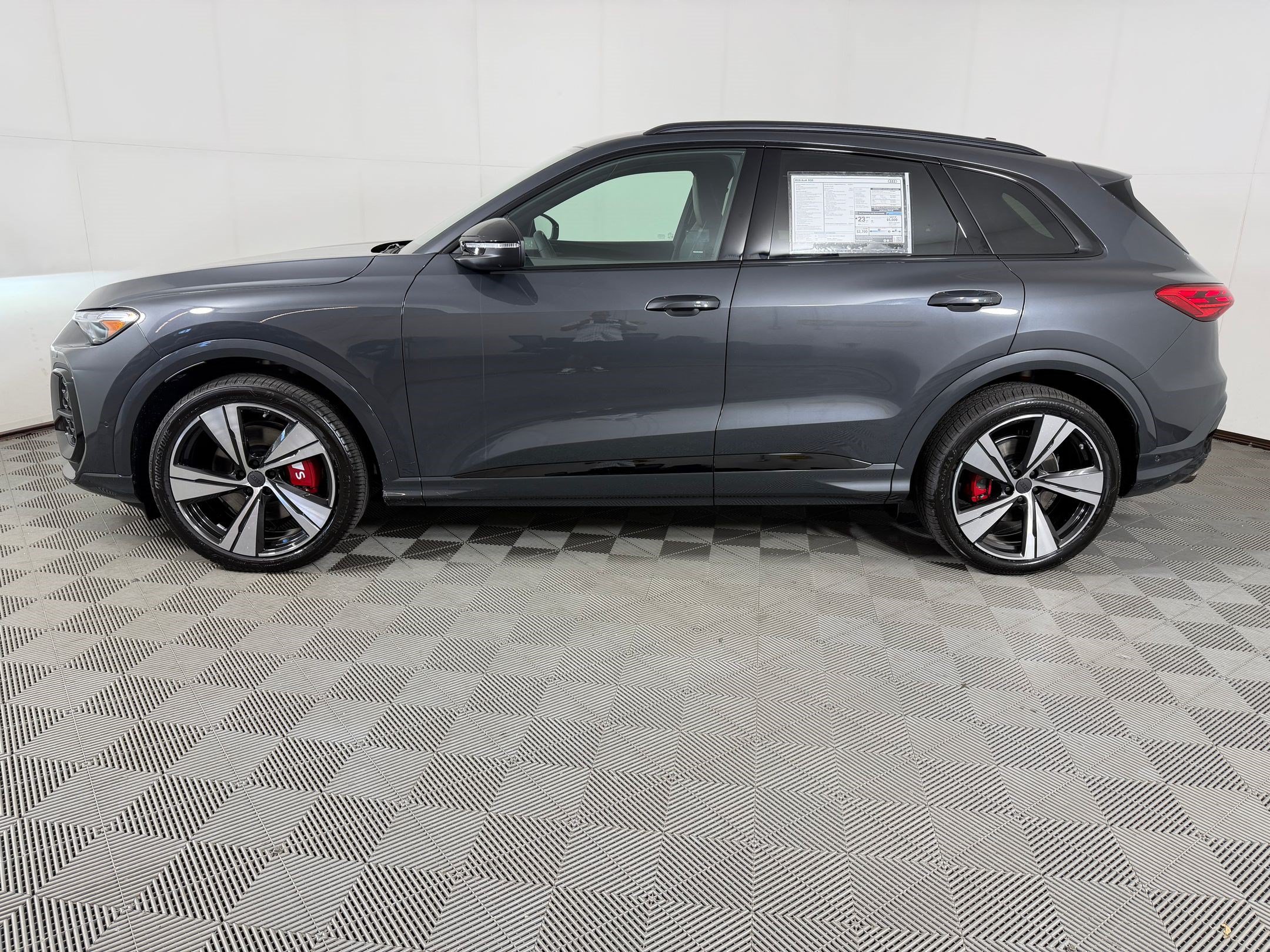 New 2026 Audi SQ5 Premium Plus AWD/4WD image 2
