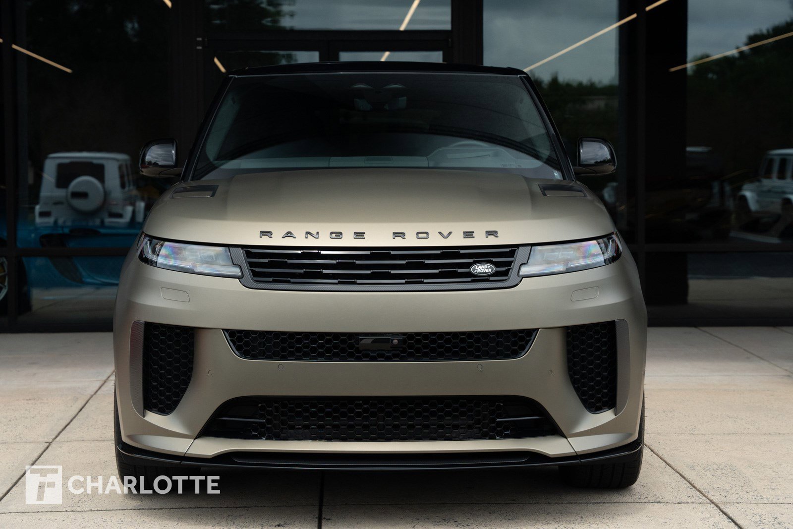 Used 2024 Land Rover Range Rover Sport SV Edition One Carbon Bronze image 6