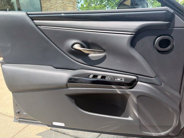 Certified 2025 Lexus ES 350 w/ Accessory Package (Z2) FWD image 27