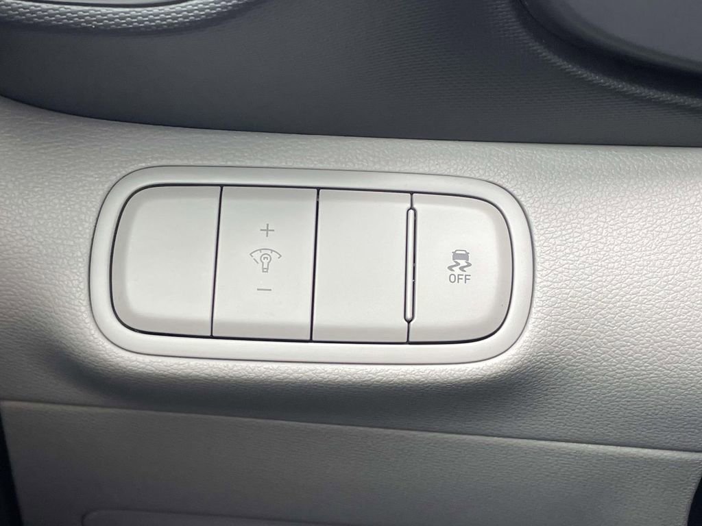 New 2026 Hyundai Venue SEL image 18