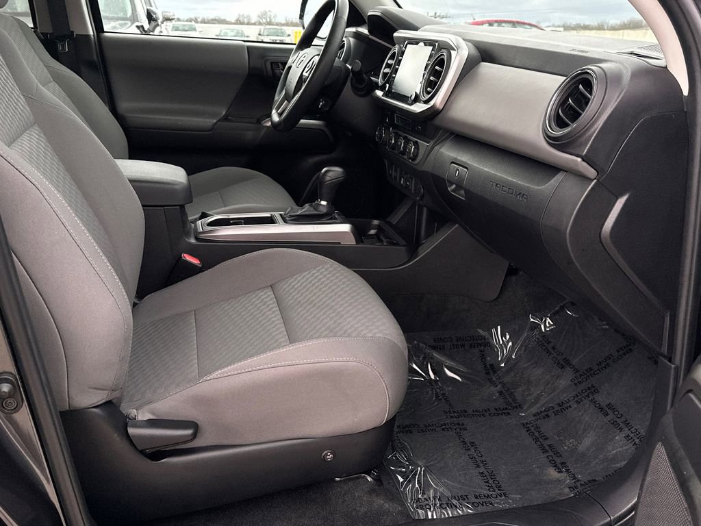 Used 2023 Toyota Tacoma SR5 w/ Technology Package image 10