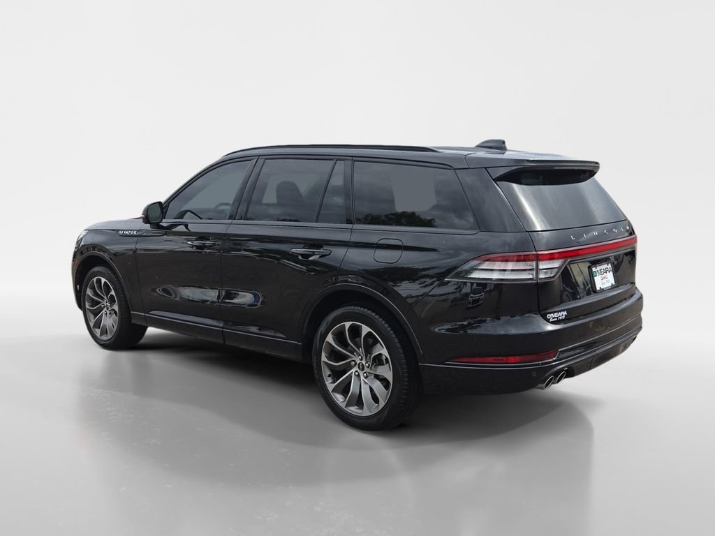 Used 2025 Lincoln Aviator AWD w/ Jet Appearance Package image 3