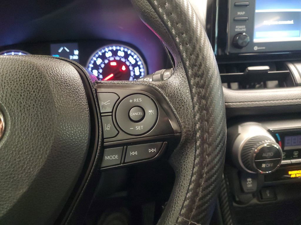 Used 2020 Toyota RAV4 XLE w/ Convenience Package image 22