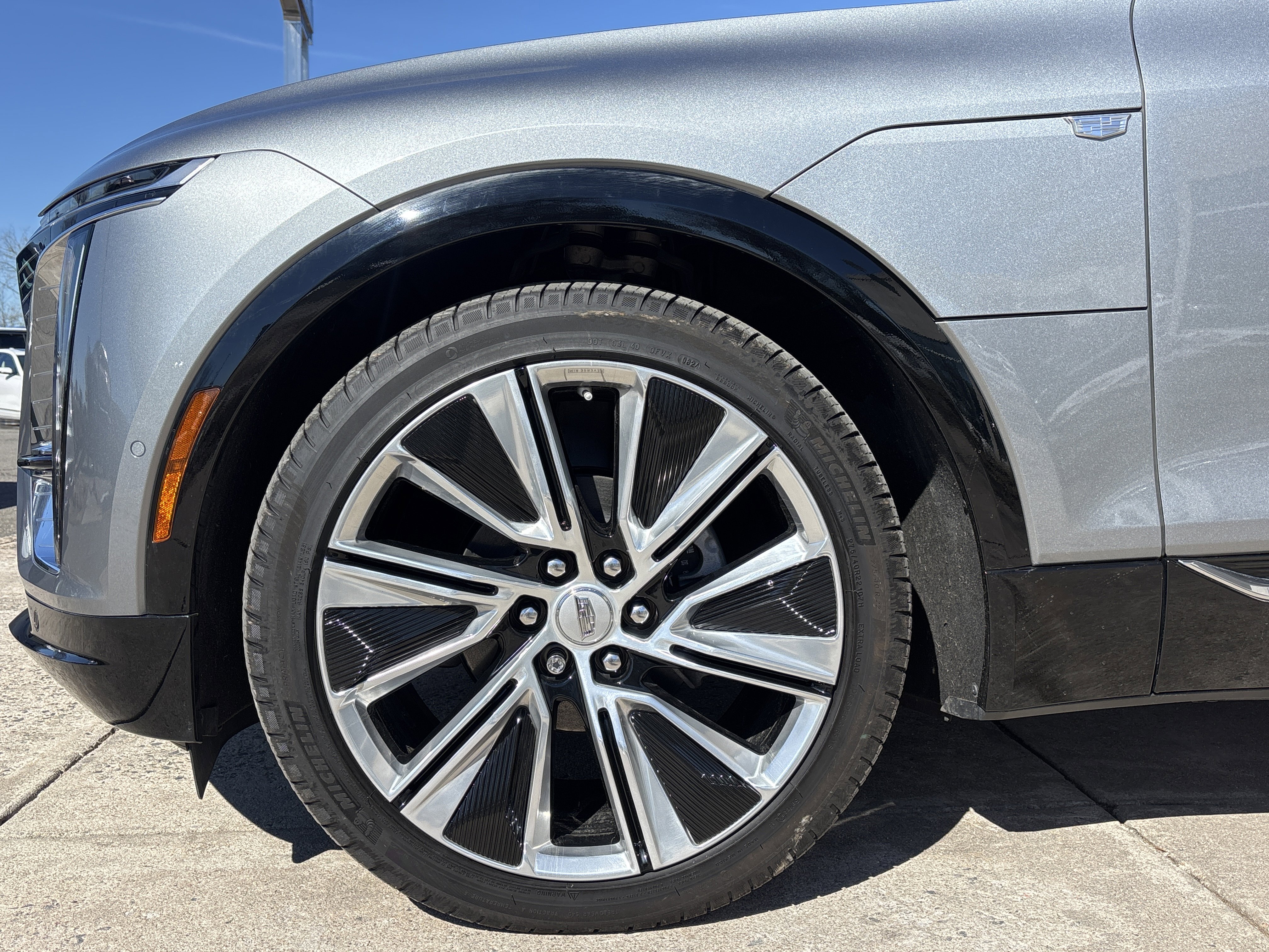 Used 2024 Cadillac Lyriq Luxury w/ LPO, Floor Liner Package image 17