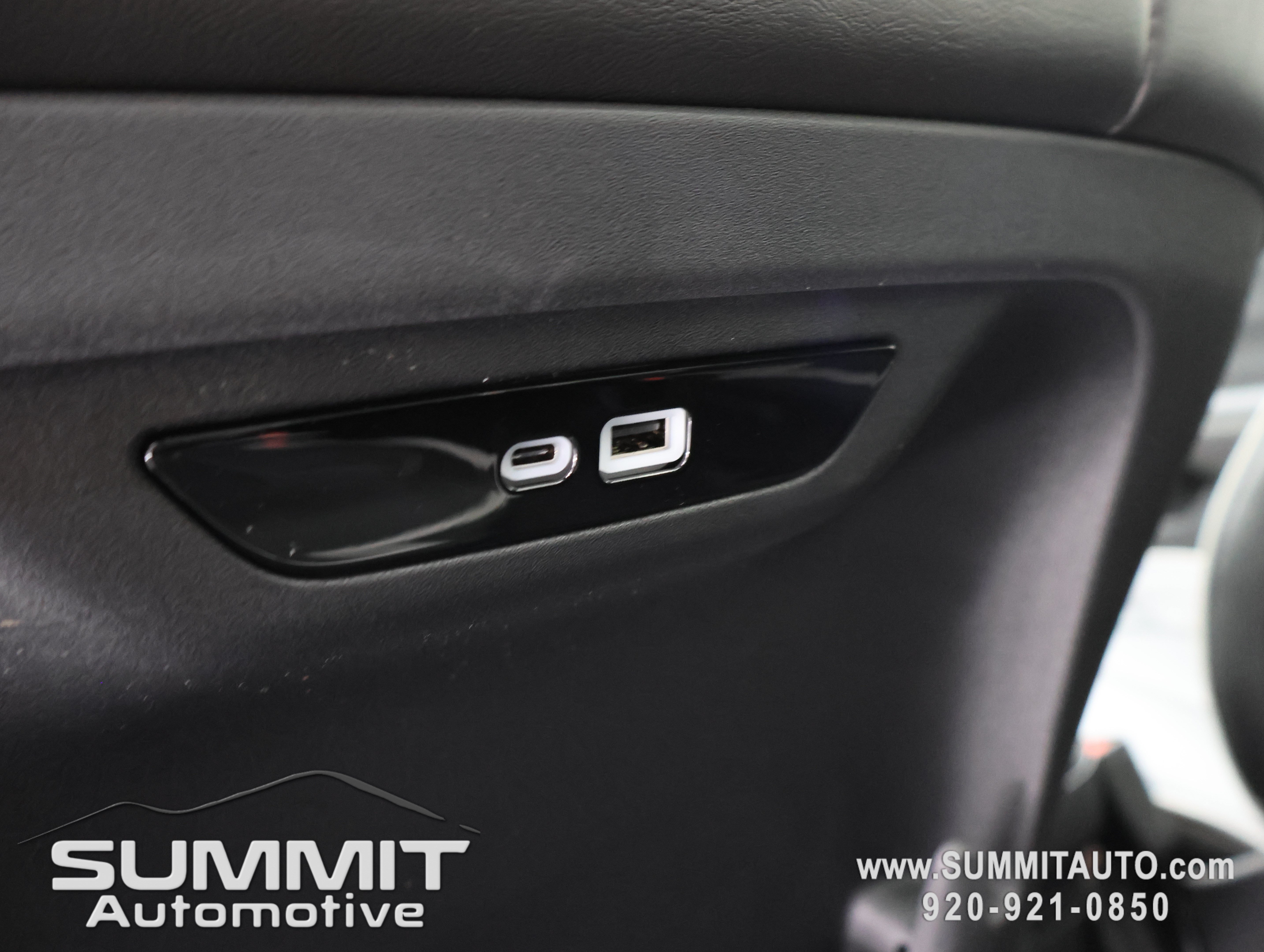 New 2027 Chrysler Pacifica Limited AWD/4WD image 41