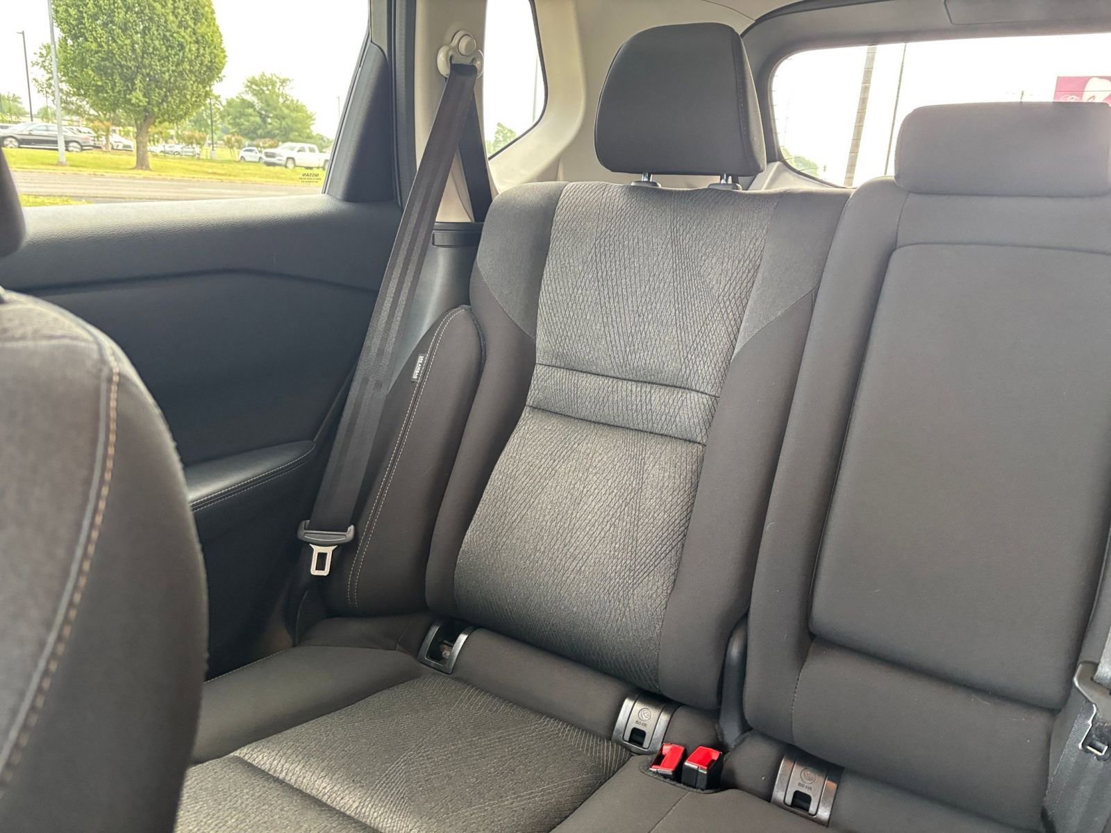 Used 2025 Nissan Rogue SV AWD/4WD image 41