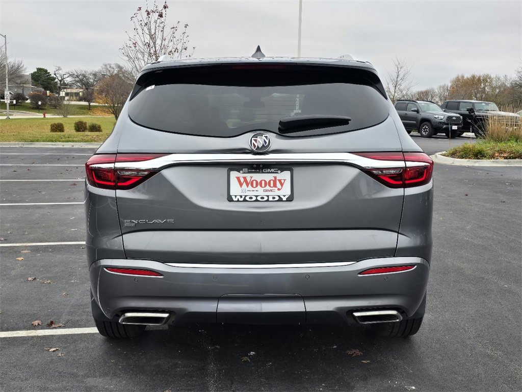 Used 2020 Buick Enclave Avenir w/ Avenir Technology Package image 7