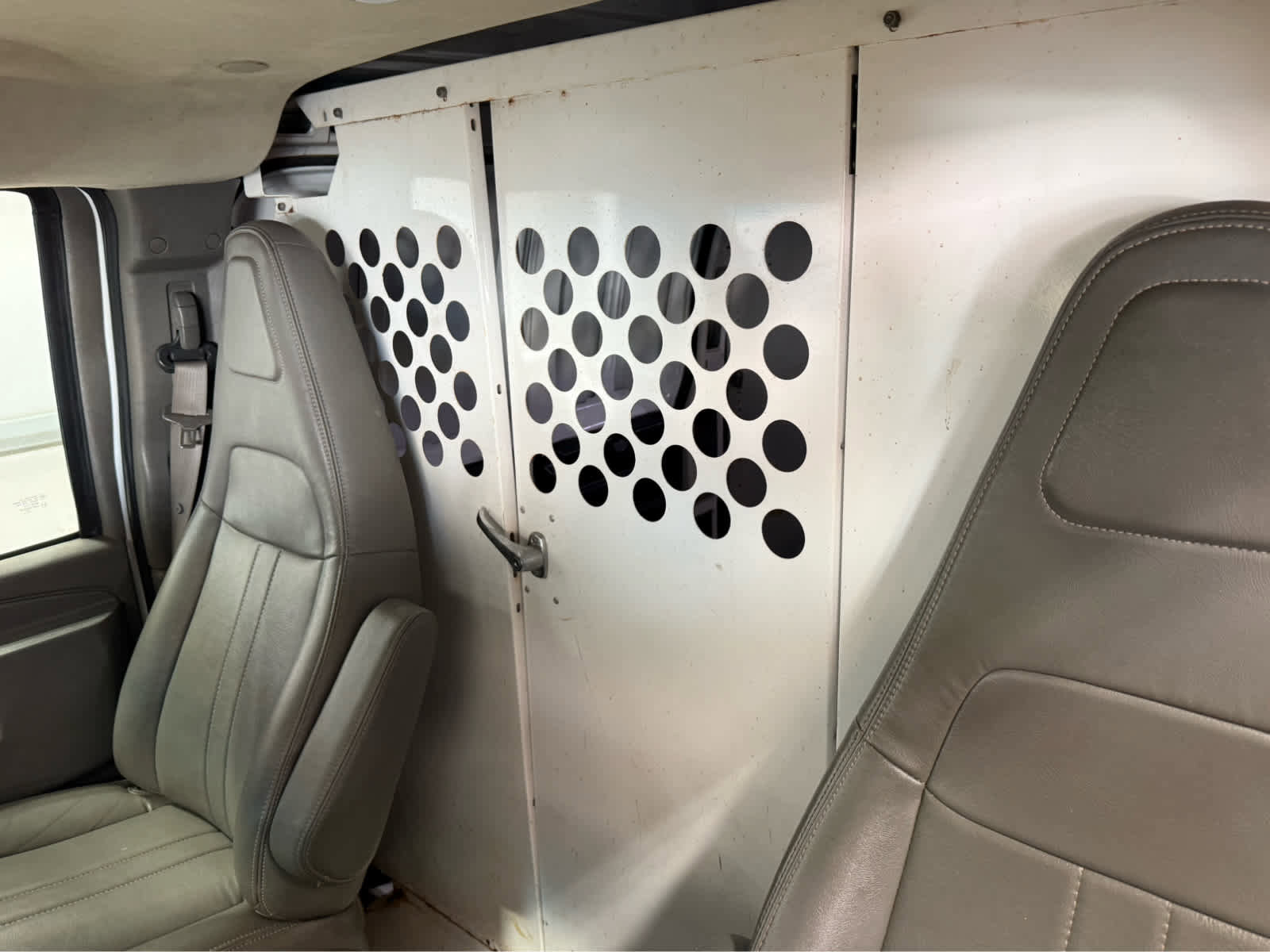 Used 2021 Chevrolet Express 2500 w/ Driver Convenience Package image 14