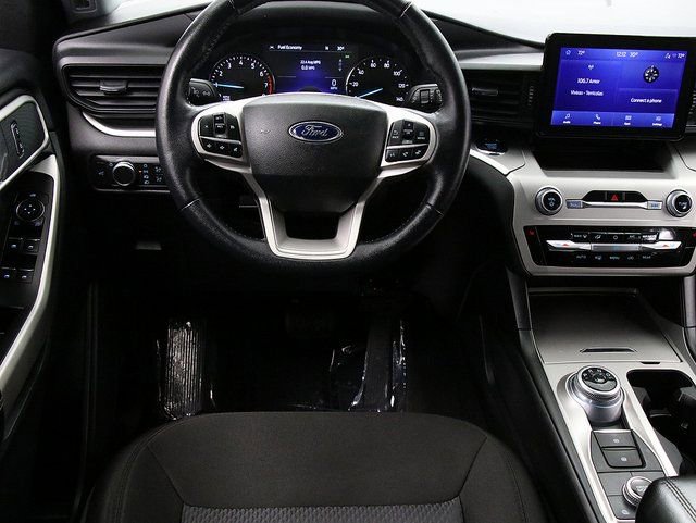 Used 2022 Ford Explorer XLT w/ Class IV Trailer Tow Package image 15