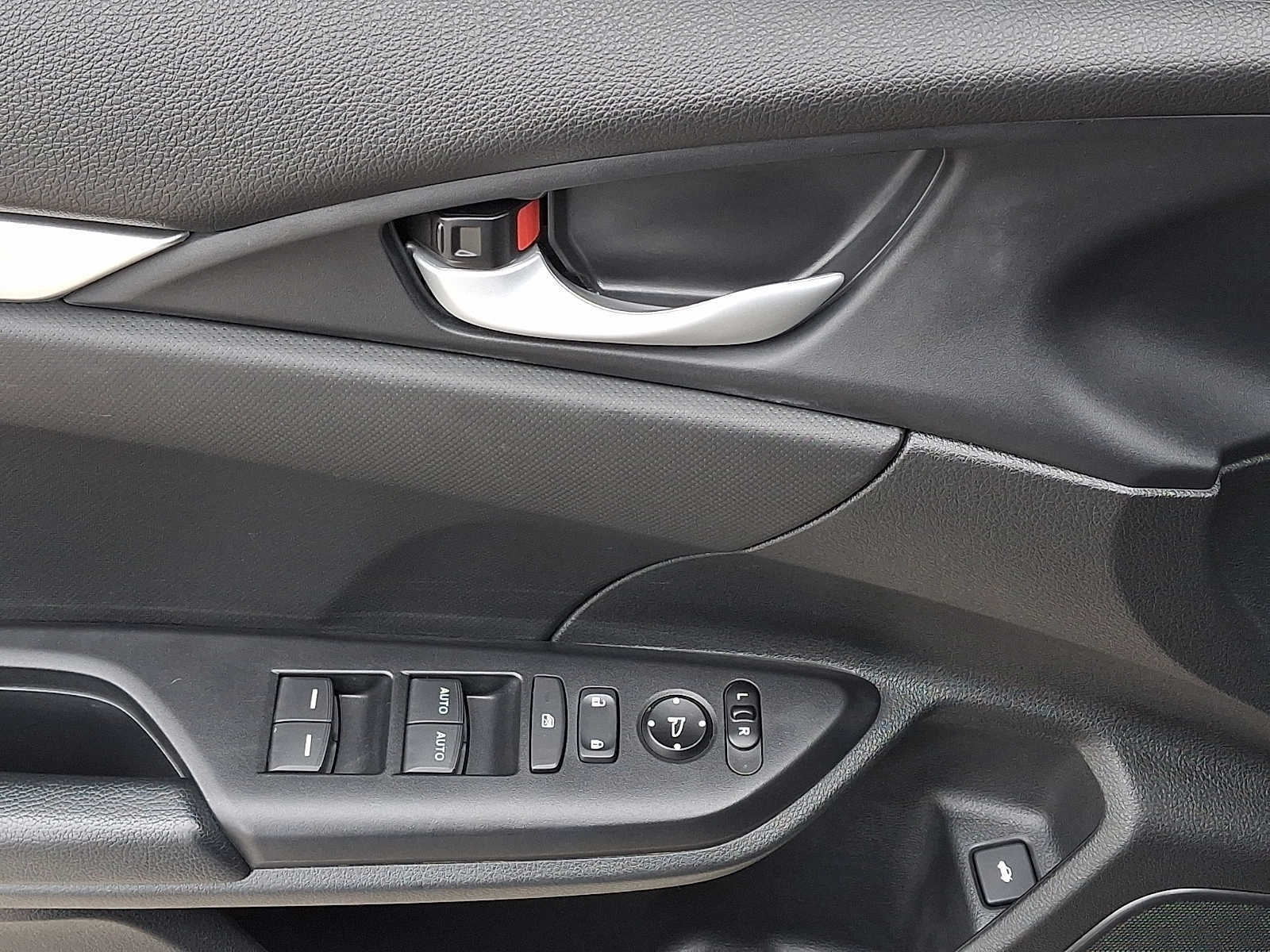 Used 2019 Honda Civic Sport image 12