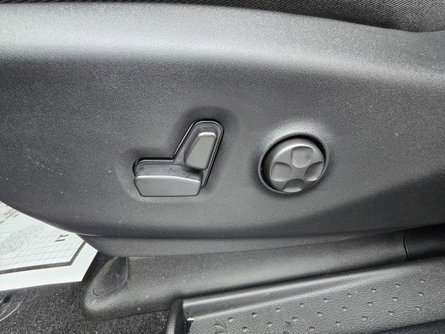 New 2026 Chrysler Pacifica Select image 16