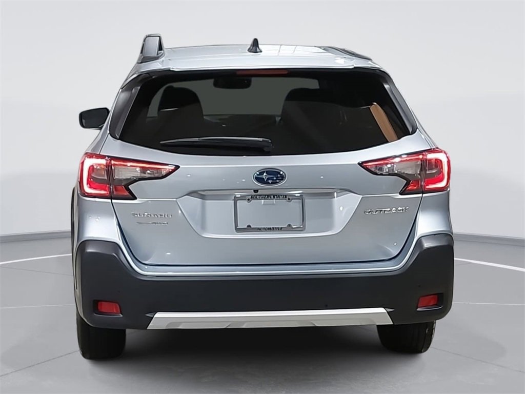 Used 2023 Subaru Outback Limited image 6