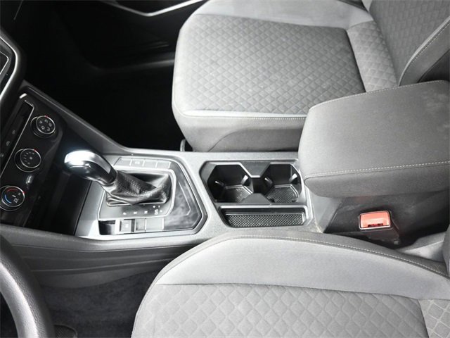 Used 2020 Volkswagen Tiguan S image 32