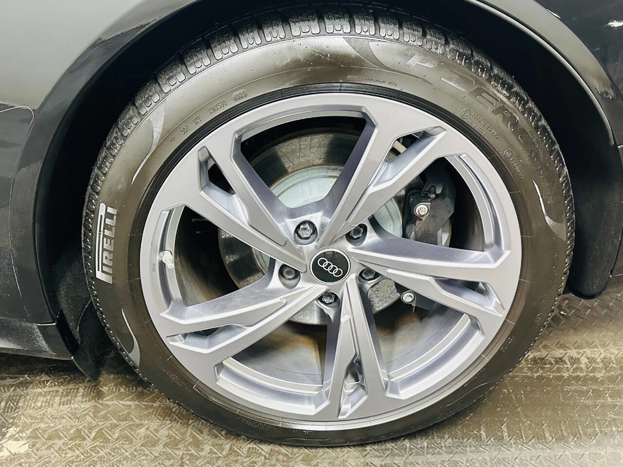 Used 2022 Audi e-tron GT Premium Plus image 32