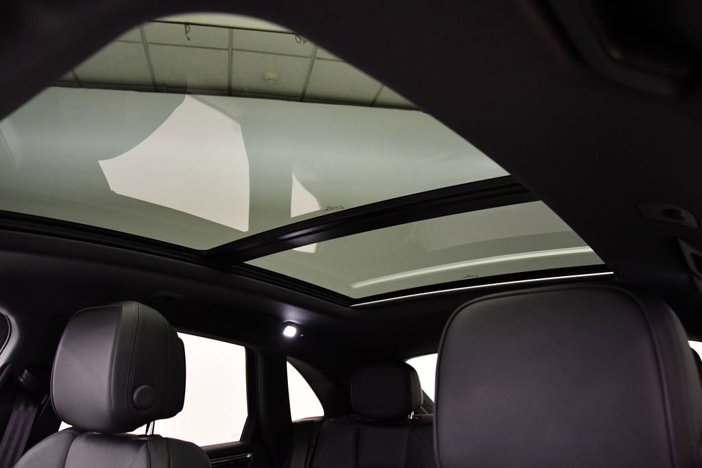 Used 2025 Porsche Macan image 16