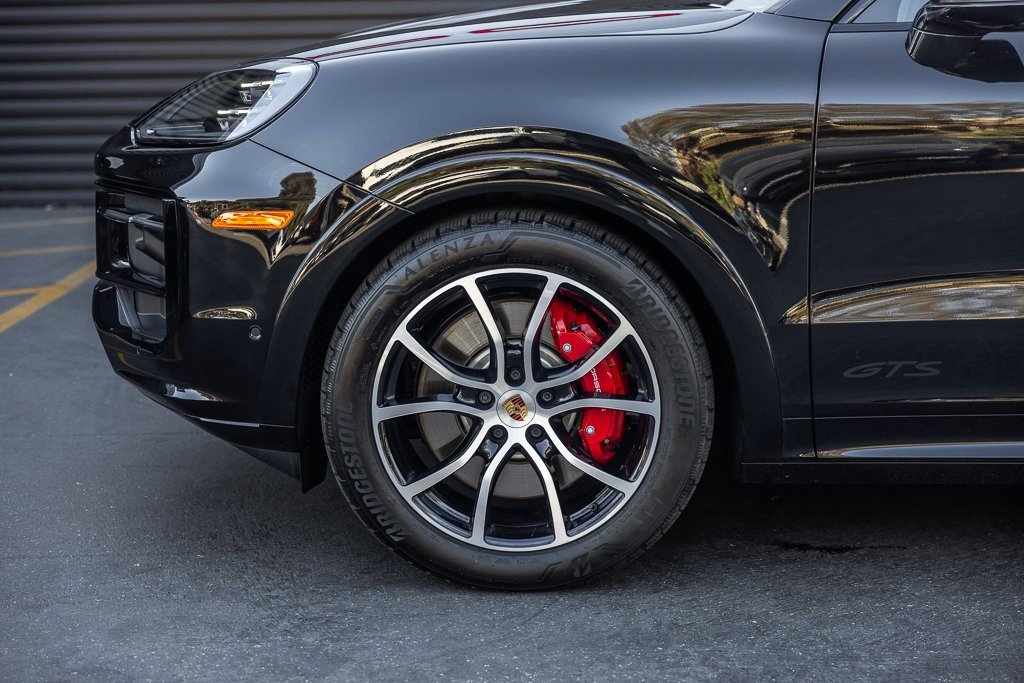 Certified 2025 Porsche Cayenne GTS image 20