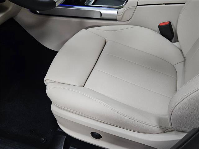 Used 2026 Mercedes-Benz GLB 250 image 4