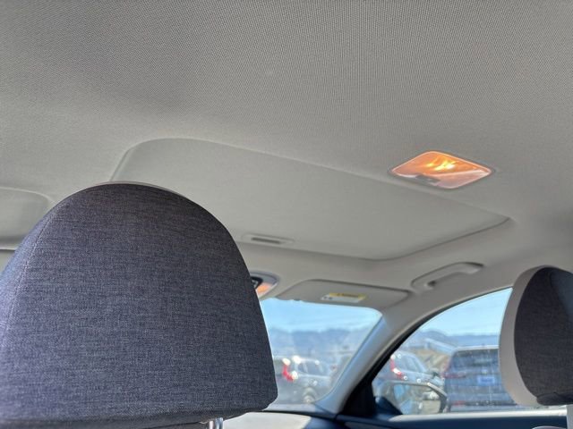 Used 2025 Hyundai Elantra Limited FWD image 23