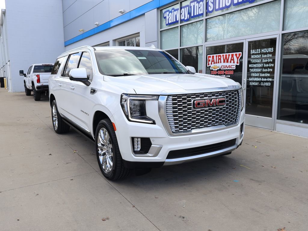 Certified 2022 GMC Yukon XL Denali image 2