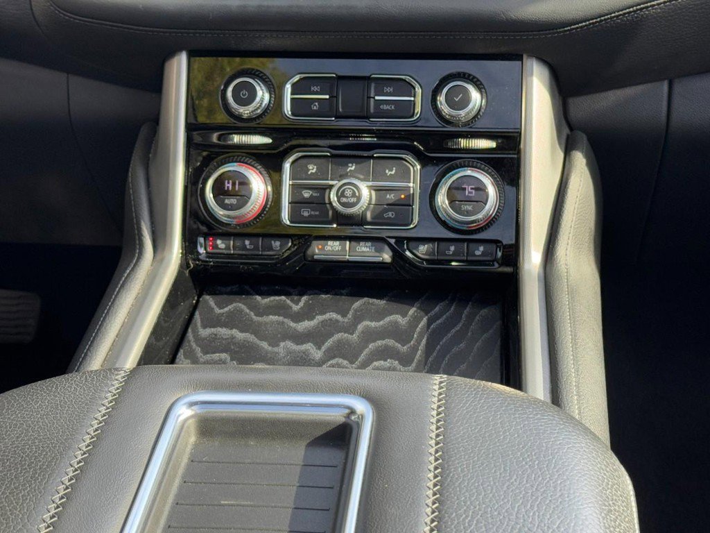 Used 2021 GMC Yukon Denali image 16