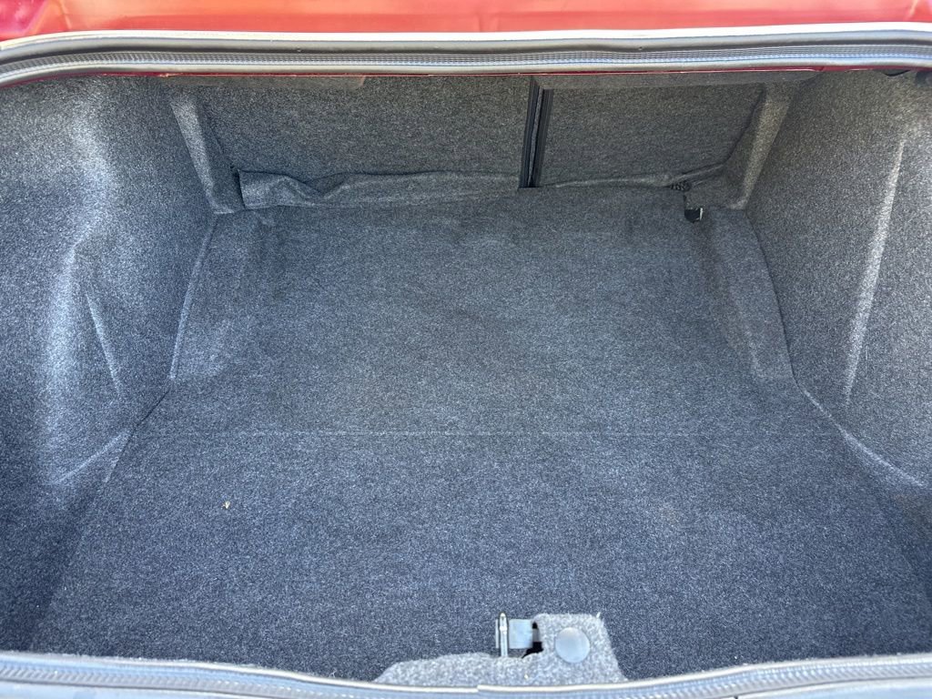 Used 2020 Dodge Challenger SXT image 10