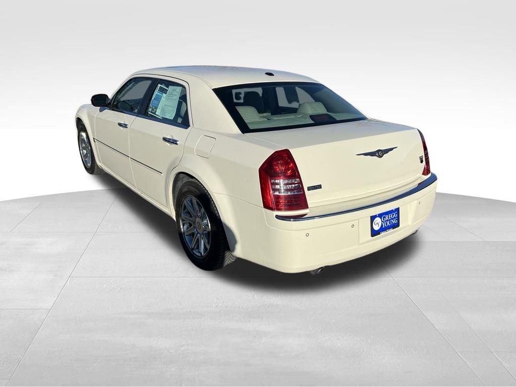 Used 2006 Chrysler 300 C w/ Protection Group II image 4