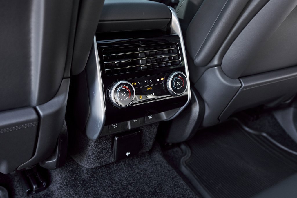 Used 2025 Land Rover Range Rover Long Wheelbase Autobiography image 53