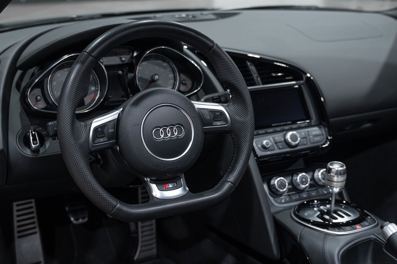 Used 2014 Audi R8 V8 AWD/4WD image 46
