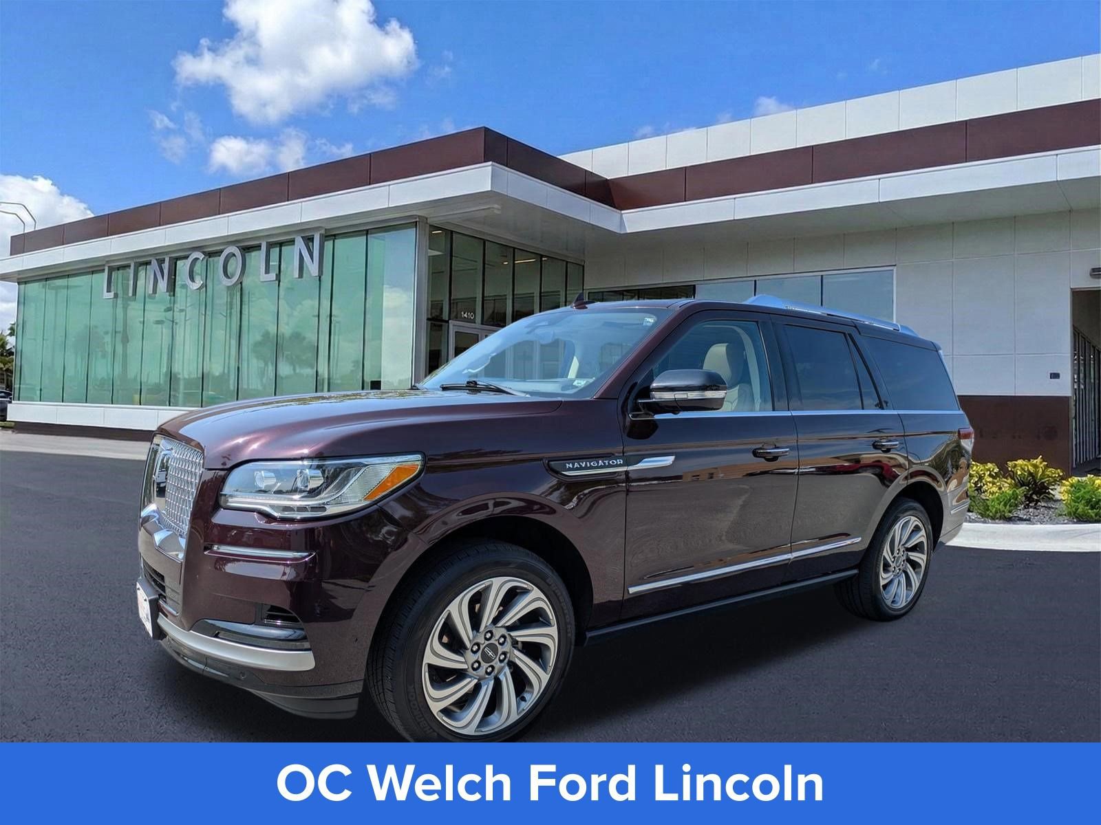 Certified 2023 Lincoln Navigator Reserve RWD image 5