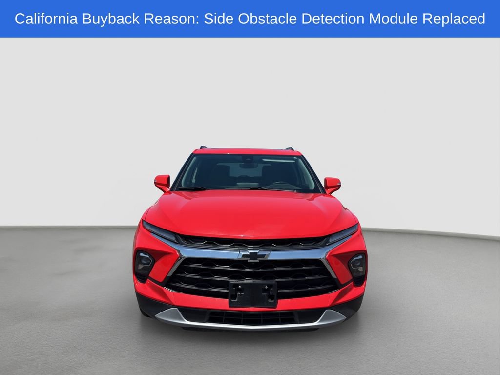Used 2025 Chevrolet Blazer LT w/ Sound & Technology Package FWD image 2