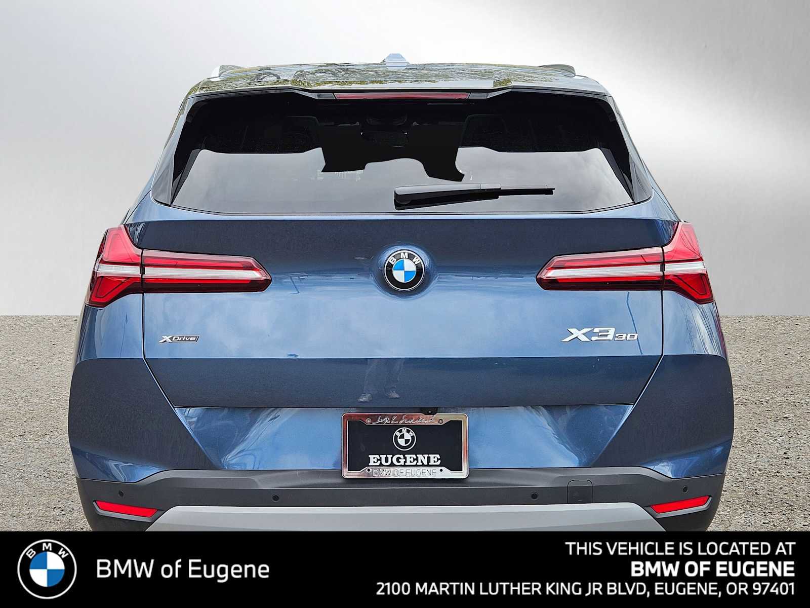 Used 2025 BMW X3 xDrive30i w/ Premium Package AWD/4WD image 4