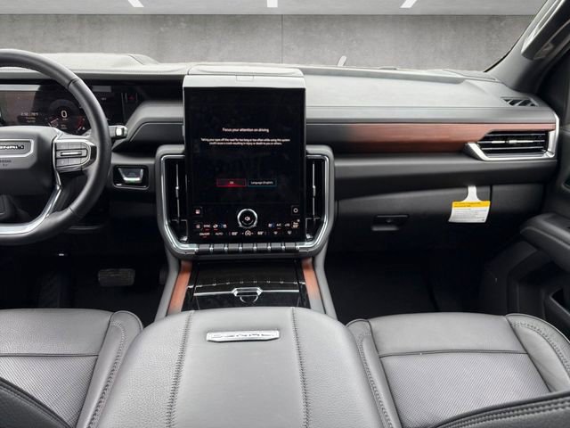 Certified 2025 GMC Yukon XL Denali AWD/4WD image 3
