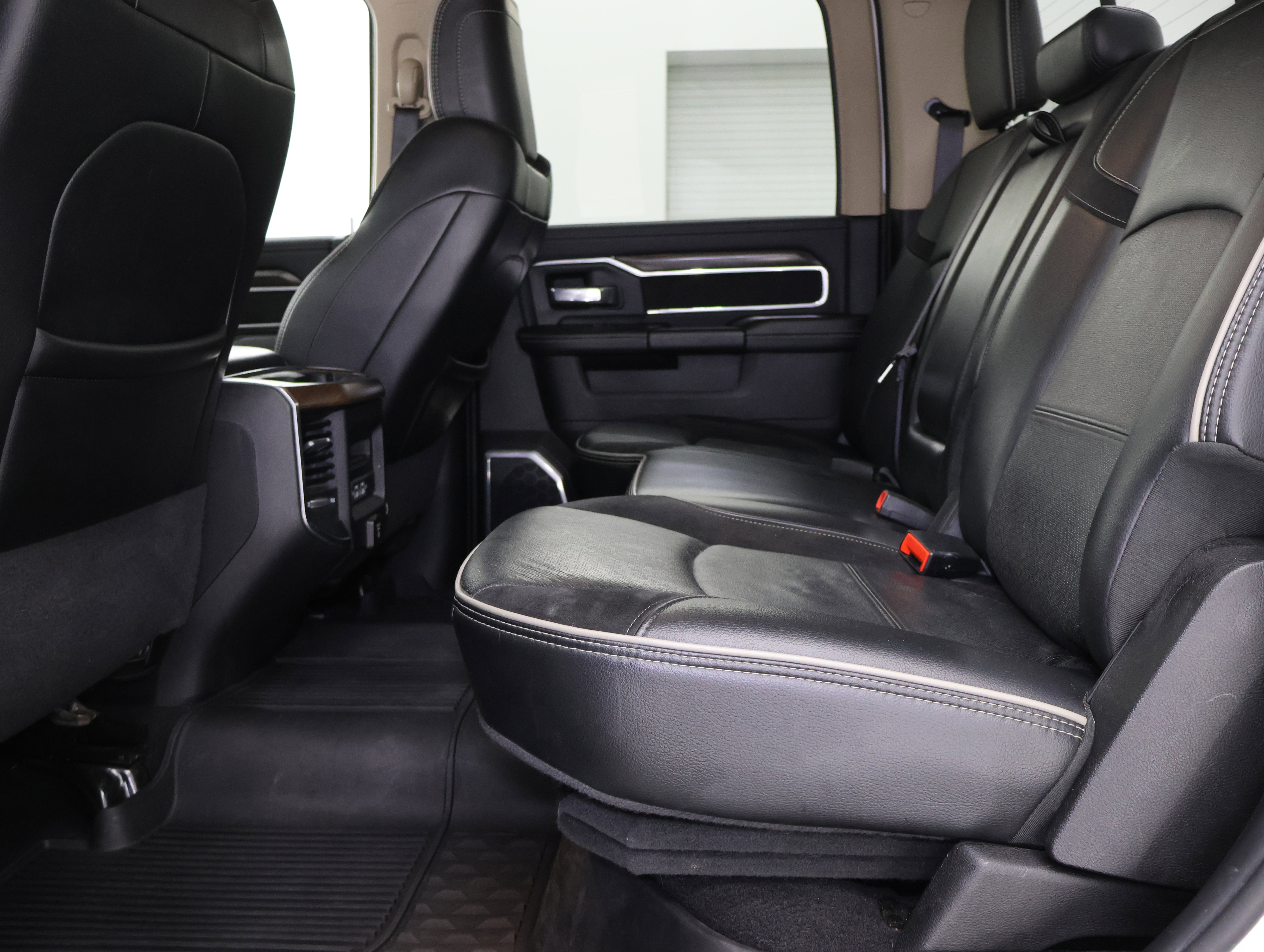 Used 2022 RAM 2500 Laramie AWD/4WD image 9