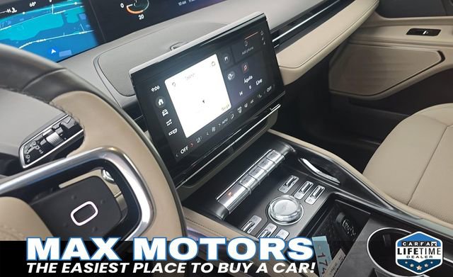 Used 2024 Lincoln Nautilus Premier AWD/4WD image 14