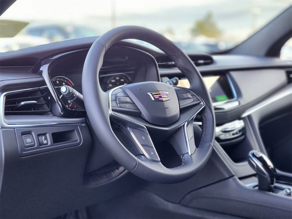 New 2026 Cadillac XT5 Luxury image 17