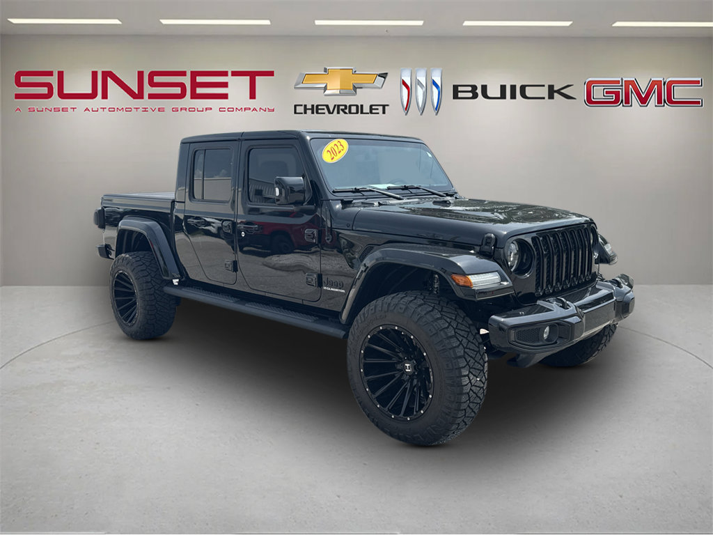 Used 2023 Jeep Gladiator Overland AWD/4WD video 1