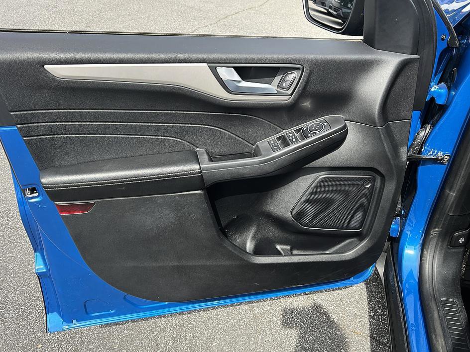 Used 2021 Ford Escape SE image 19