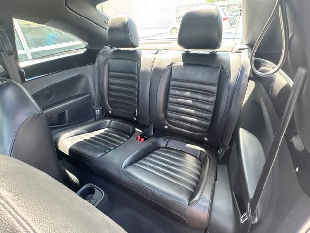 Used 2013 Volkswagen Beetle 2.0T FWD image 19
