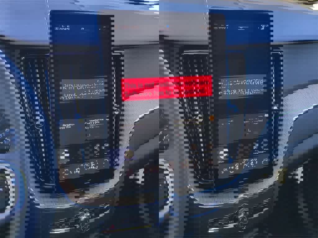 New 2026 Volvo XC60 B5 Plus w/ Protection Package Premier image 28