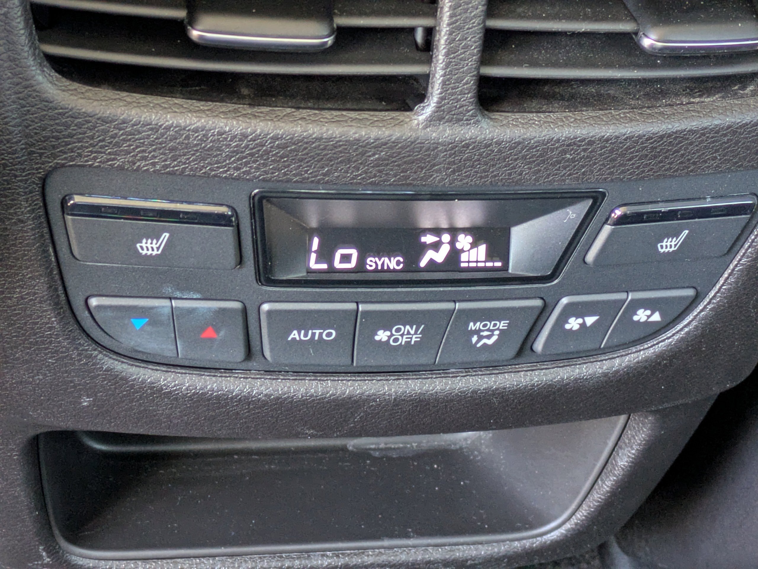 Used 2020 Acura MDX SH-AWD w/ Advance Package image 16