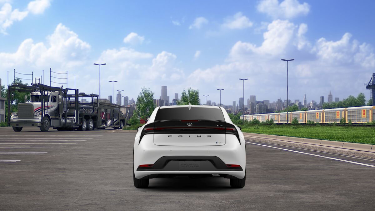 New 2026 Toyota Prius XLE image 8