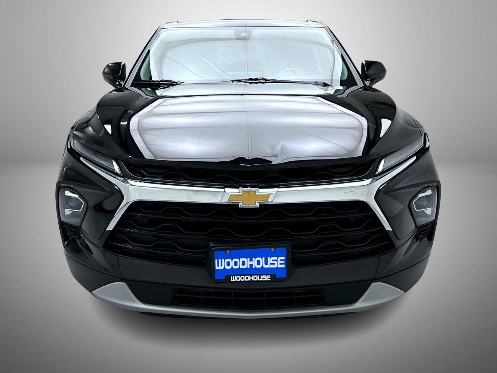 Used 2025 Chevrolet Blazer LT AWD/4WD image 2