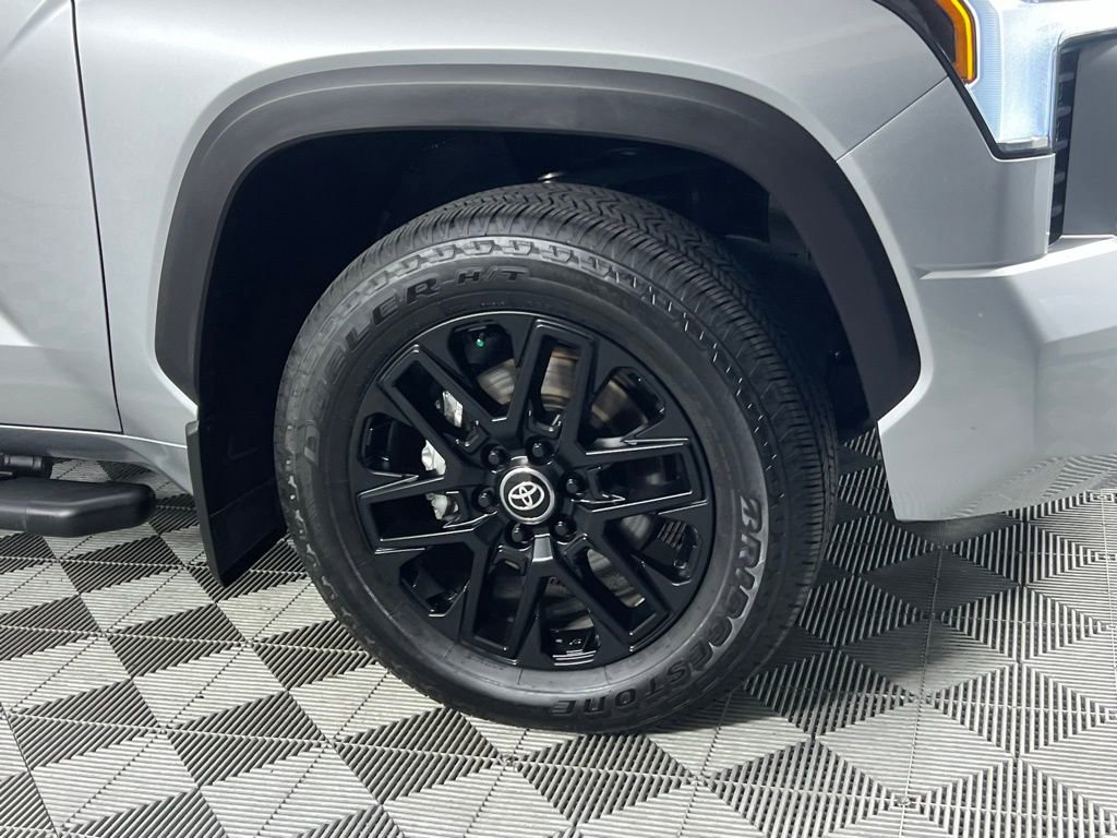 Used 2025 Toyota Tundra Limited image 11