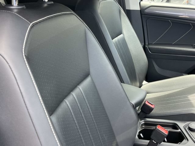 Used 2024 Volkswagen Tiguan SE AWD/4WD image 29